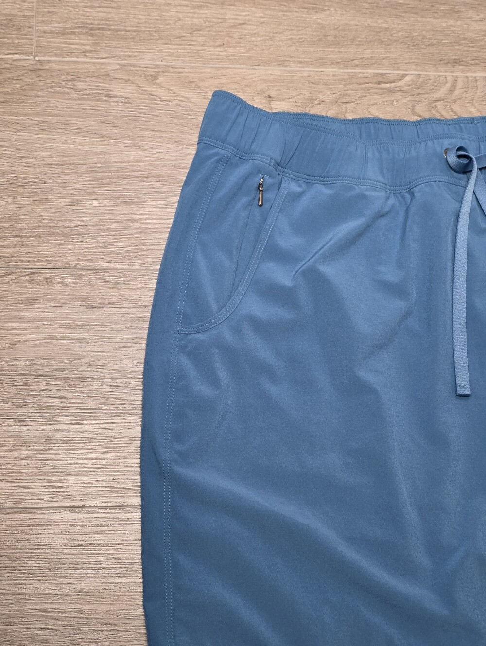 Patagonia Fleetwith Skort Womans Sz XL Wavy Blue Color Faux-Wrap - Picture 4 of 6